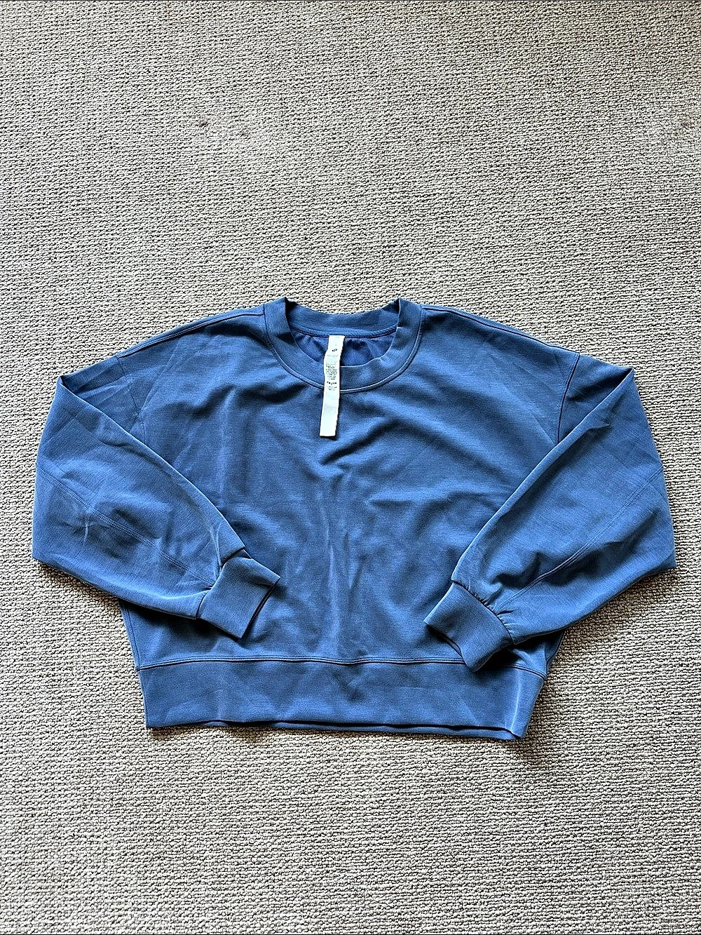lululemon Softstreme Perfectly Oversized Cropped Crew Blue Size 6
